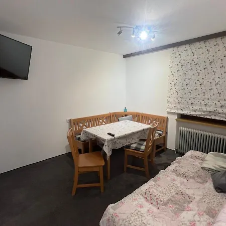 Haus Stofleth アパート *